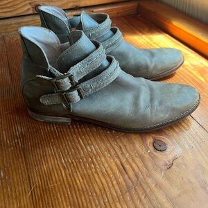 Free people leather booties size 7.5 (38)